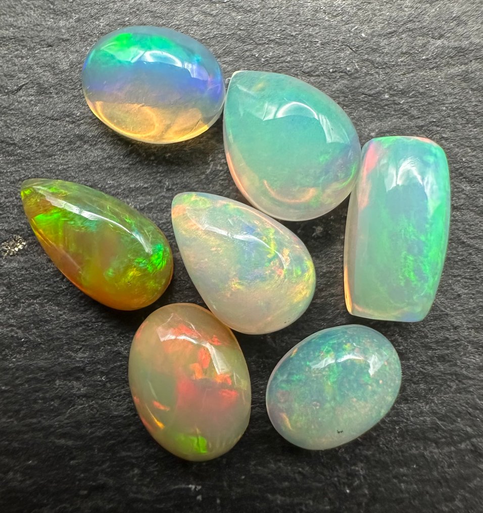8,41ct Opaal Cabochons- 1.68 g #3.2