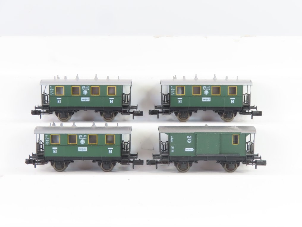 Fleischmann N轨 - 8052K/8055K - 模型火车客运车厢 (4) - 4辆二等/三等车厢的二等乘客车厢和二等行李车厢 - DRG #1.0