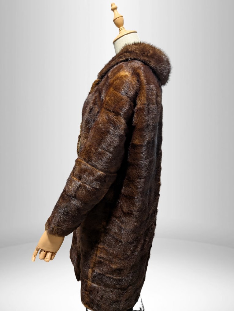 Artisan Furrier - Abrigo de piel #3.2