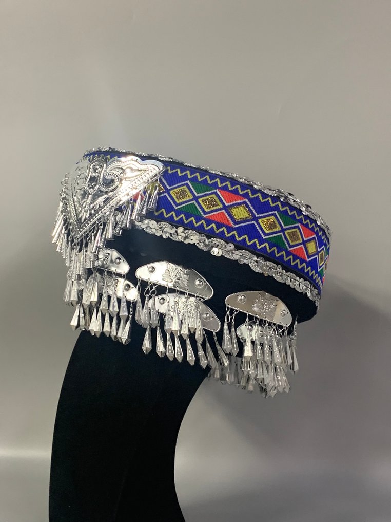 ethnic hat - Miao - China  (No reserve price) #3.2