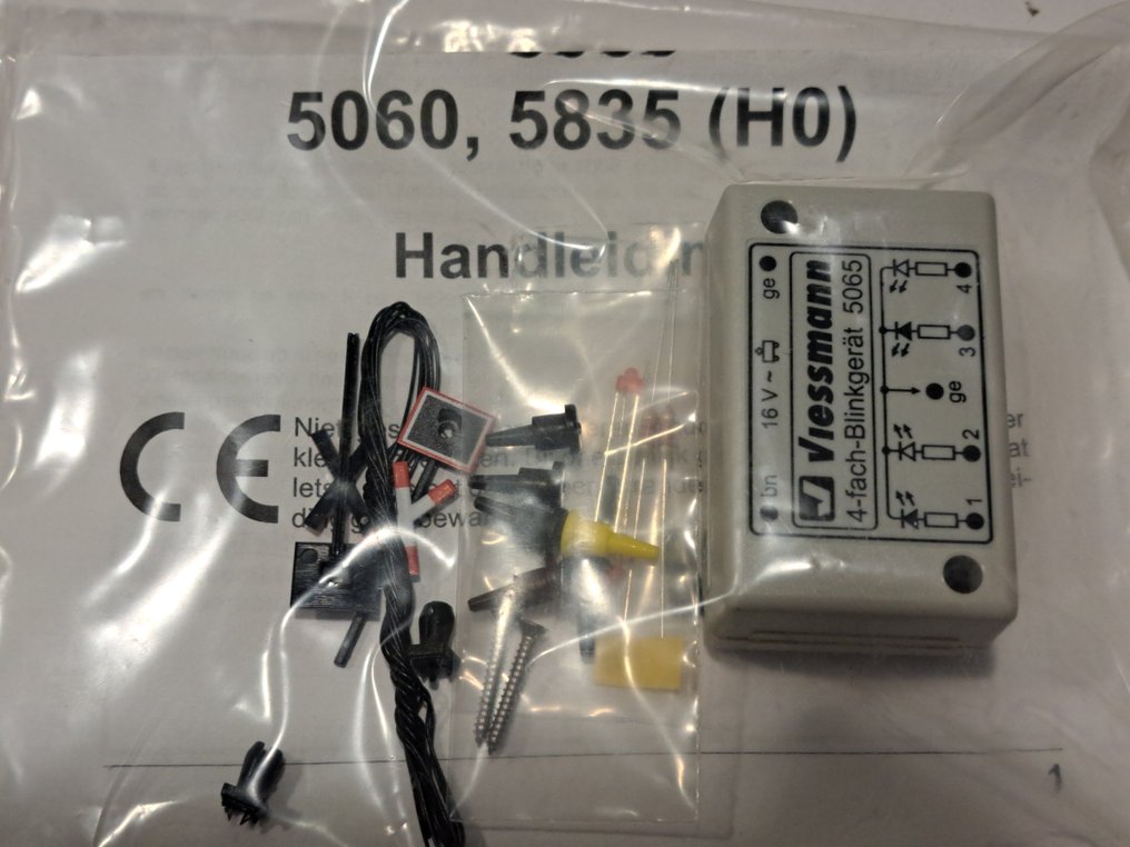 Viessmann H0, N, Z - 5051/65/5211/90/93 - 模型火車風景 (5) - 闪烁的施工警示牌，圣安德烈十字架，磁性材料，信号灯和切换解码器。 #1.0