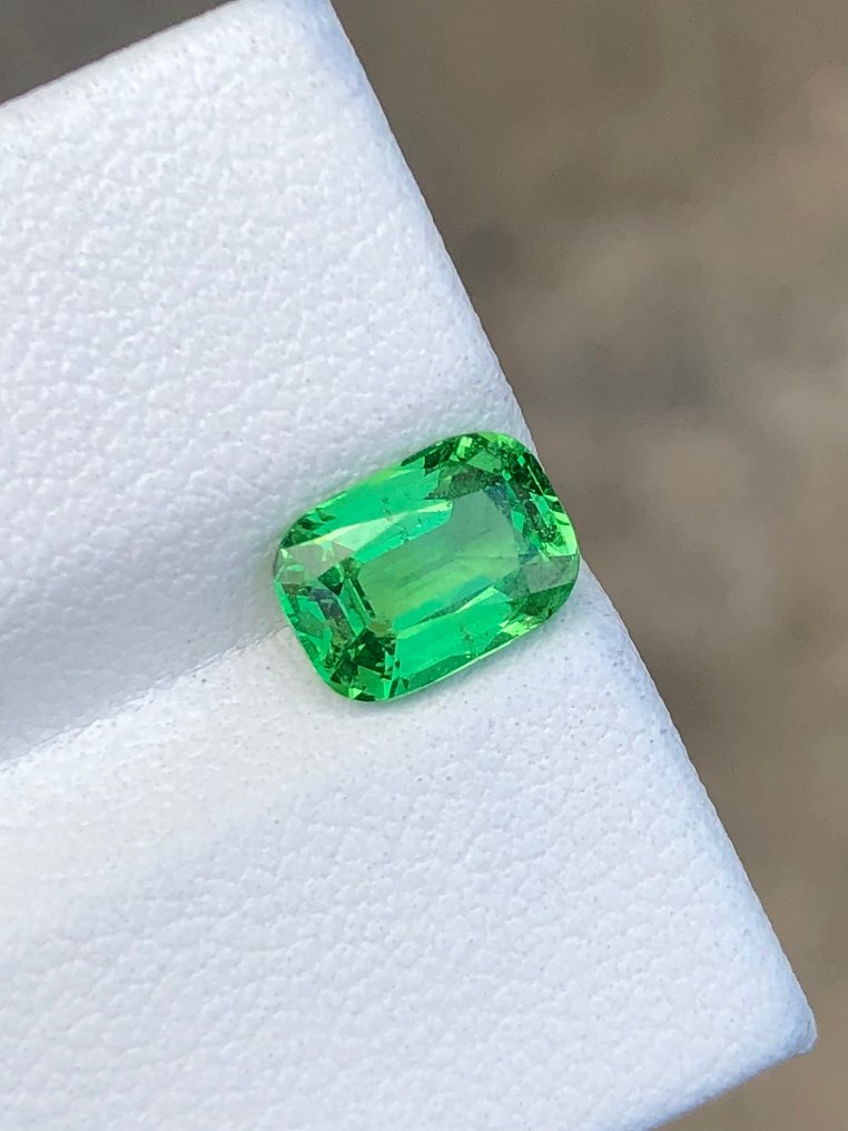 沒有保留價 綠色 沙弗來石 - 1.55 ct - 國際有色寶石協會 (ICA GemLab) - 天然沙弗萊石榴石 #1.0