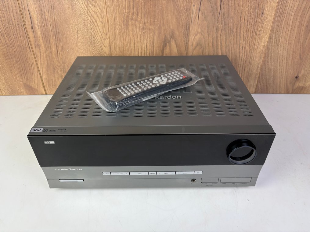 Harman Kardon - AVR-137 - Solid state multi-channel receiver #3.2