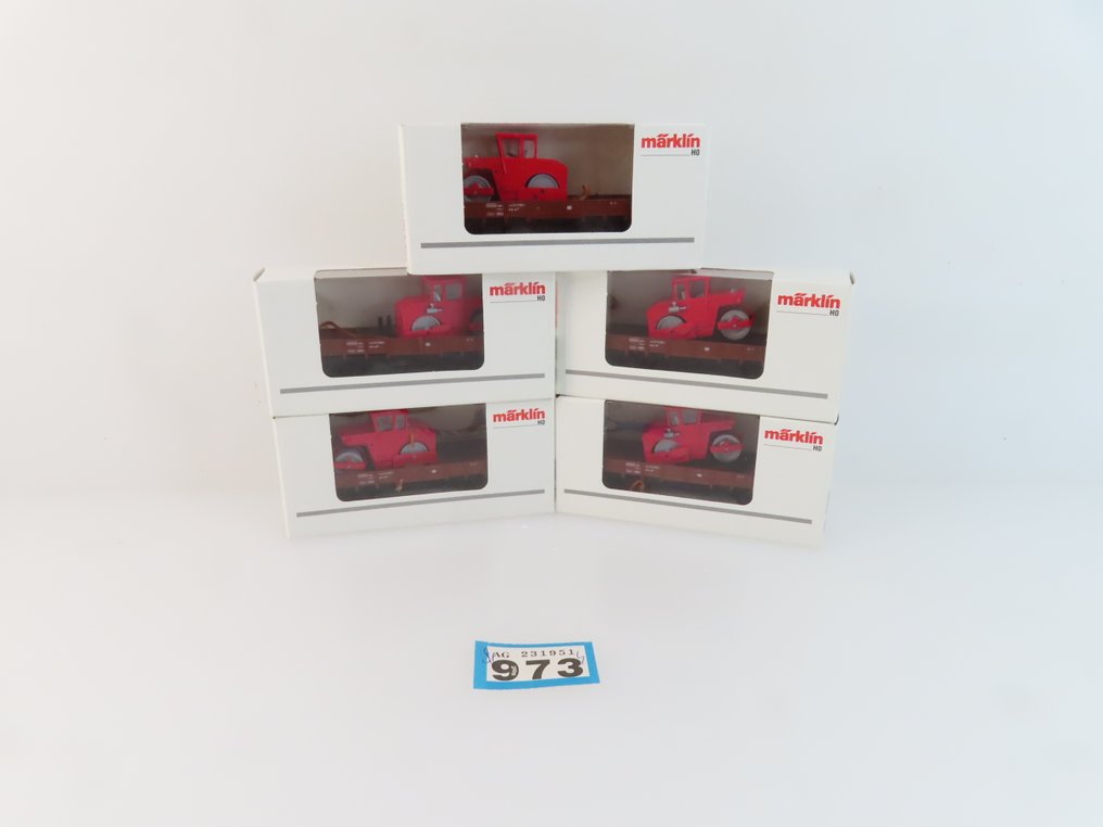 Märklin H0 - 44241 - 模型貨運火車 (5) - 5辆双轴低底盘后车，带货物（Wals，工作机械） - DB #3.2