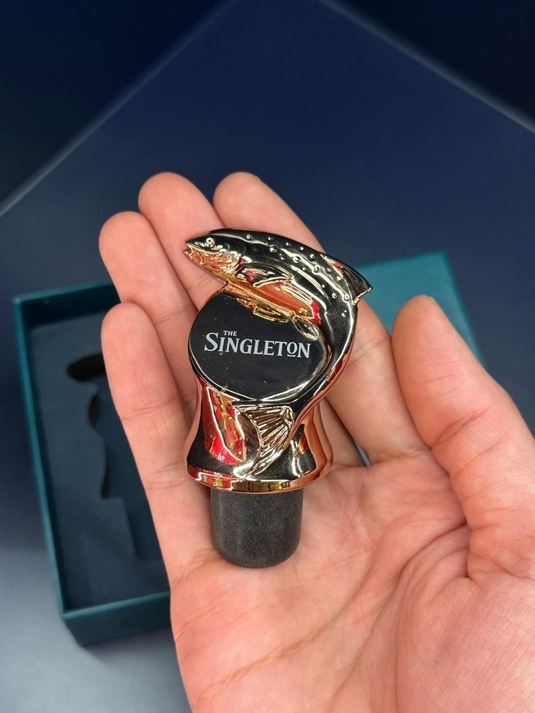 Singleton - Singleton - Bottle cork - Alloy - Singleton Gold Fish-Shape #1.0
