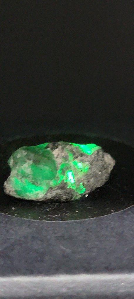 Emerald 粗糙- 5.99 g - (4) #3.2