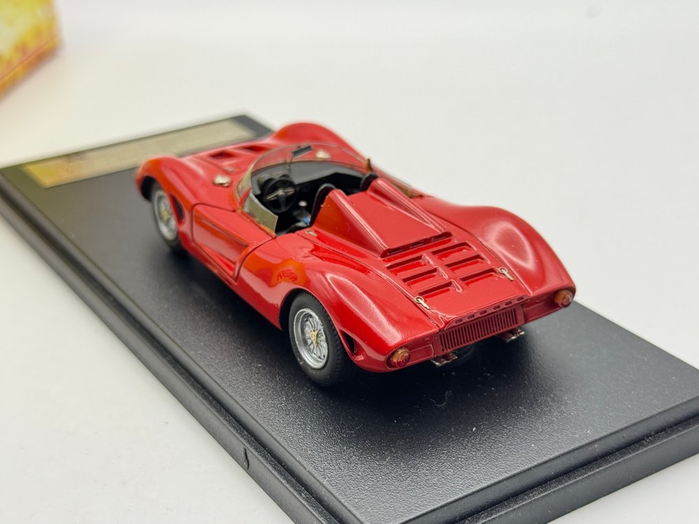 ABC Brianza 1:43 - 模型賽車 - Bizzarrini P.538 - Ch. n. 538/004,Stradale 1970 - 限量版,500个中的第1个 #3.2