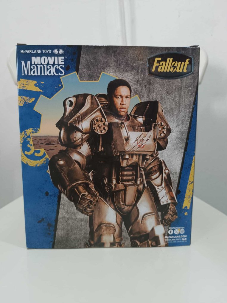 Fallout - Limited Edition Maximus Brotherhood of Steel (mint condition, never opened) #1.0