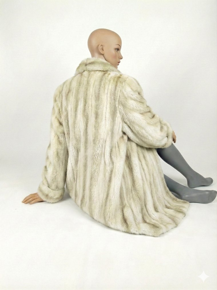 Saga Furs - Abrigo de piel #1.0