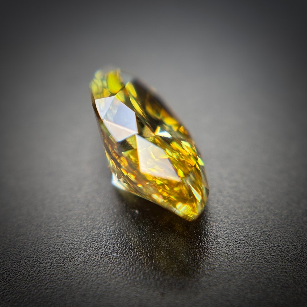 1 pcs Διαμάντι  (Φυσικού χρώματος)  - 0.56 ct - Μαρκησία - Fancy vivid Απαλό πορτοκαλί Κίτρινο - SI1 - Anchor Cert #3.2