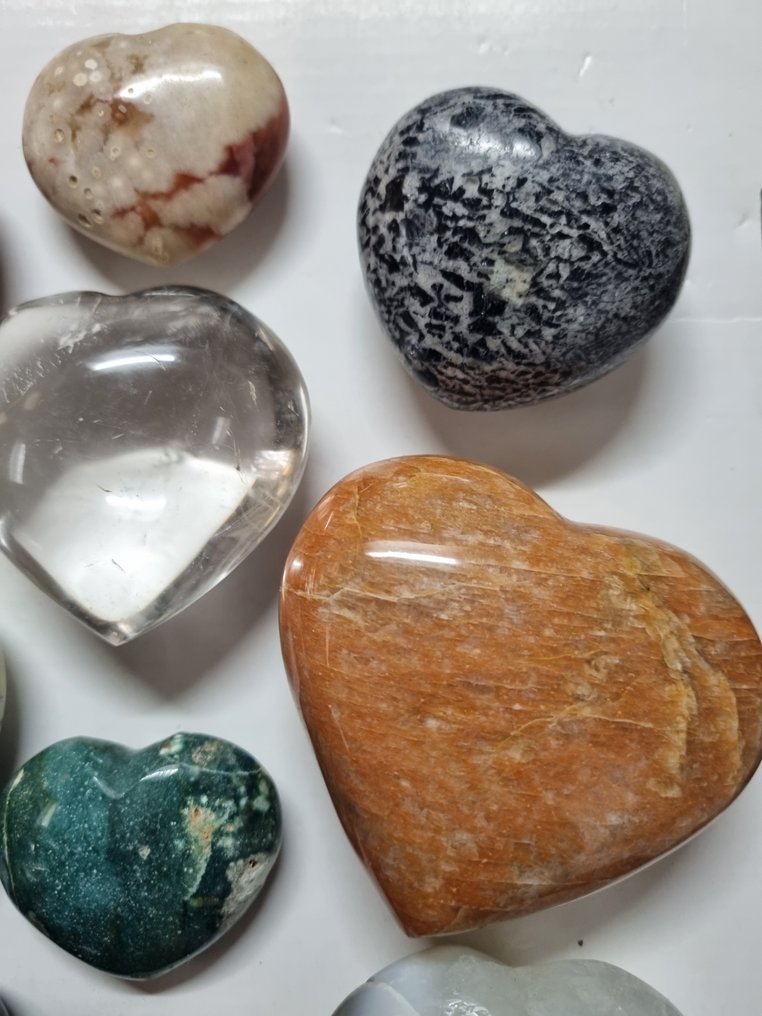 大批水晶心形，含不同矿物，尺寸为8-4.6厘米。 心形- 1100 g #2.1