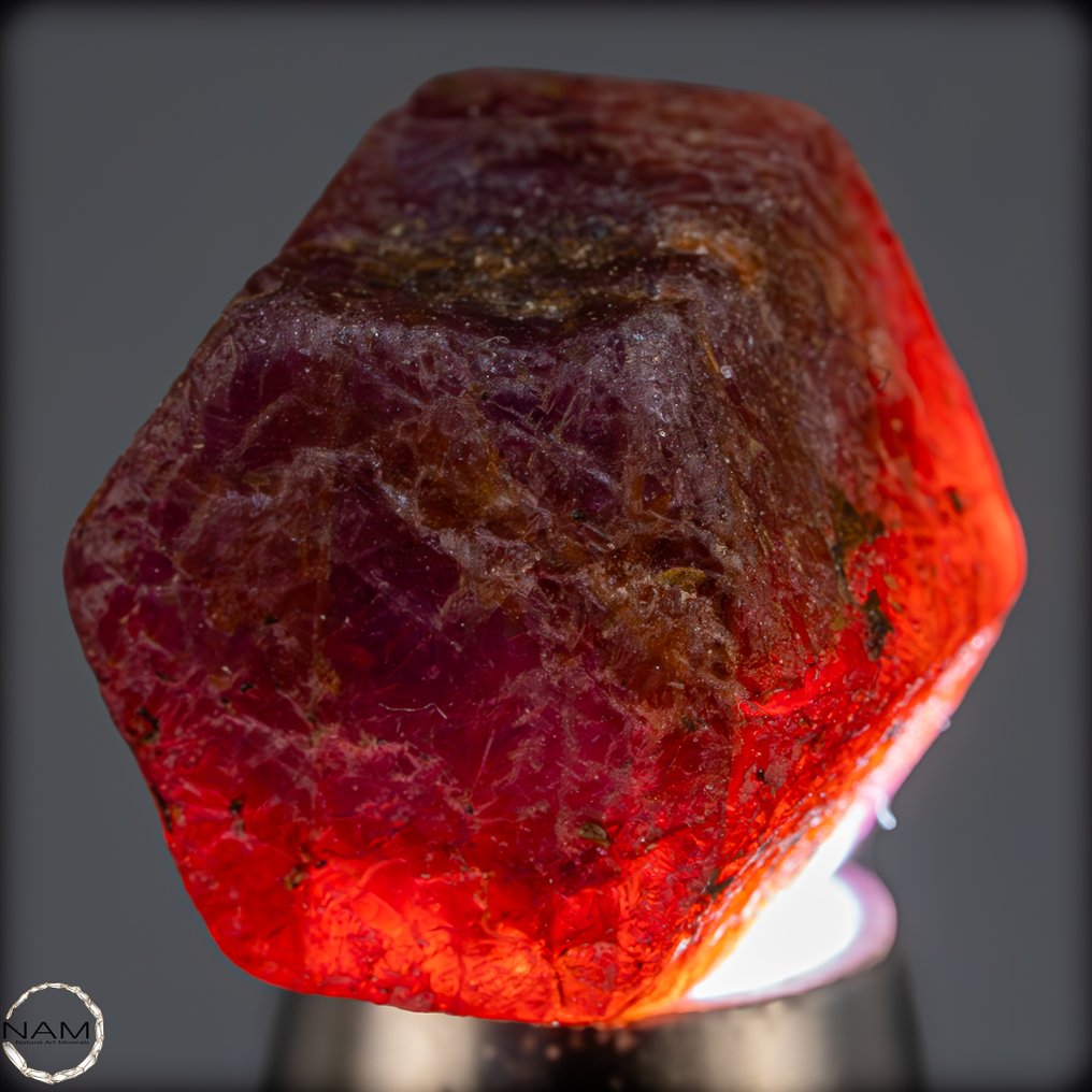 Naturlig rød Rubin i rå form - jordens lysende kraft 43,70 ct- 8.74 g #2.1