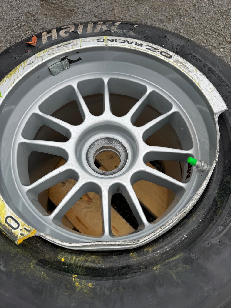 Ελαστικό με τη ρόδα - Hankook - O.Z - *** NO RESERVE *** #3.2