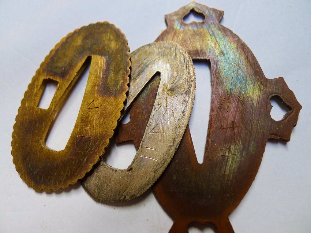 樱花花卉图案军用自动剑铜制透雕标志 小ム二 你发了（Komuni） - 日本 - 20世紀 #4.3