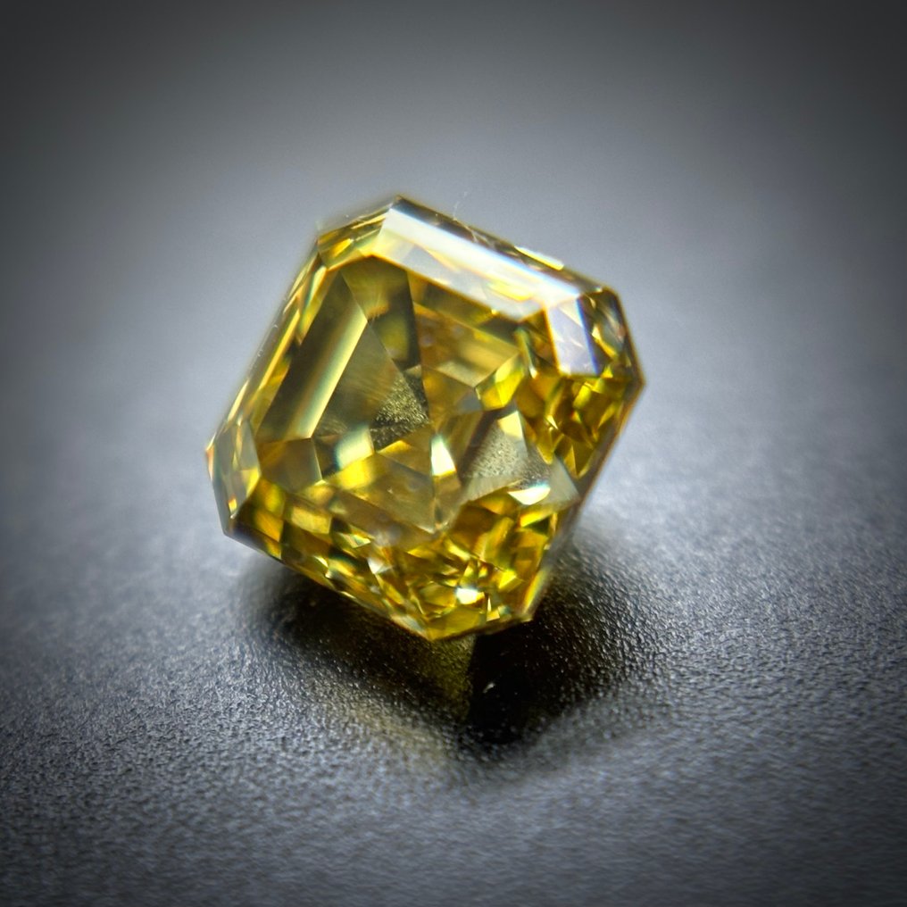 1 pcs Διαμάντι  (Φυσικού χρώματος)  - 0.40 ct - Τετράγωνο - Fancy vivid Καφετί Κίτρινο - VS1 - Antwerp Laboratory for Gemstone Testing (ALGT) #1.0