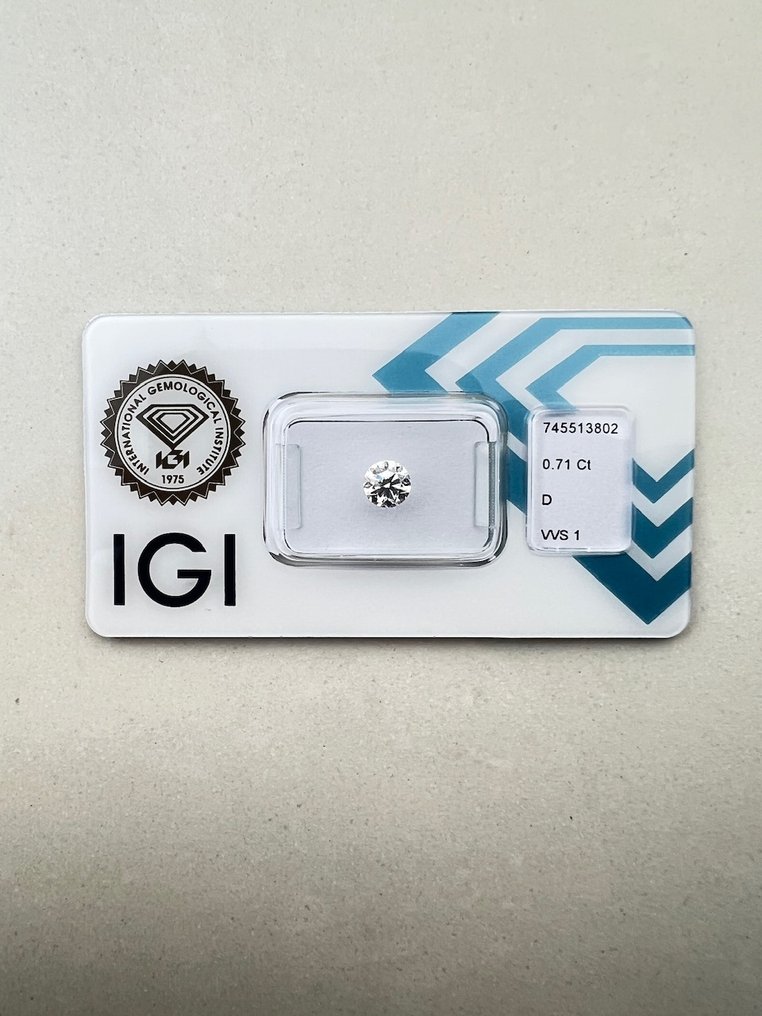 1 pcs 钻石 (天然) - 0.71 ct - 圆形 - D (无色) - VVS1 极轻微内含一级 - 国际宝石研究院(IGI) #1.0