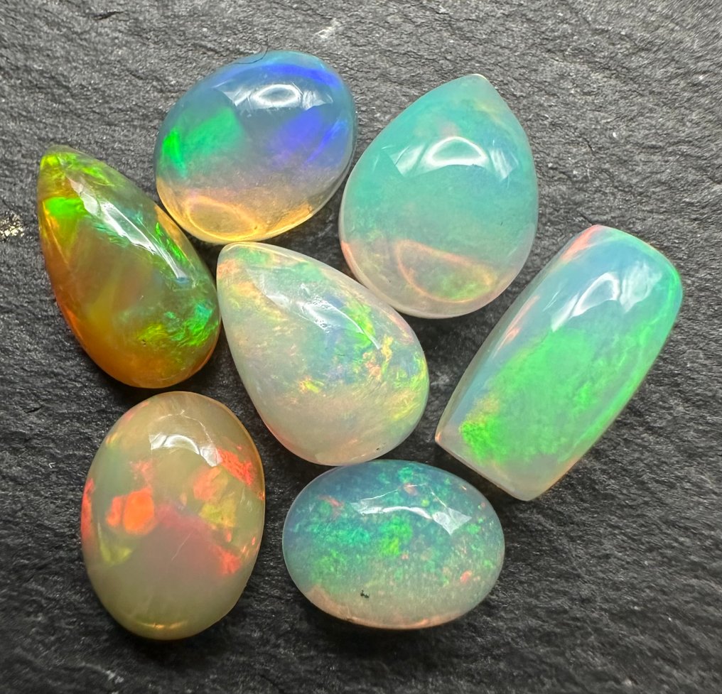 8,41ct Opaal Cabochons- 1.68 g #1.0