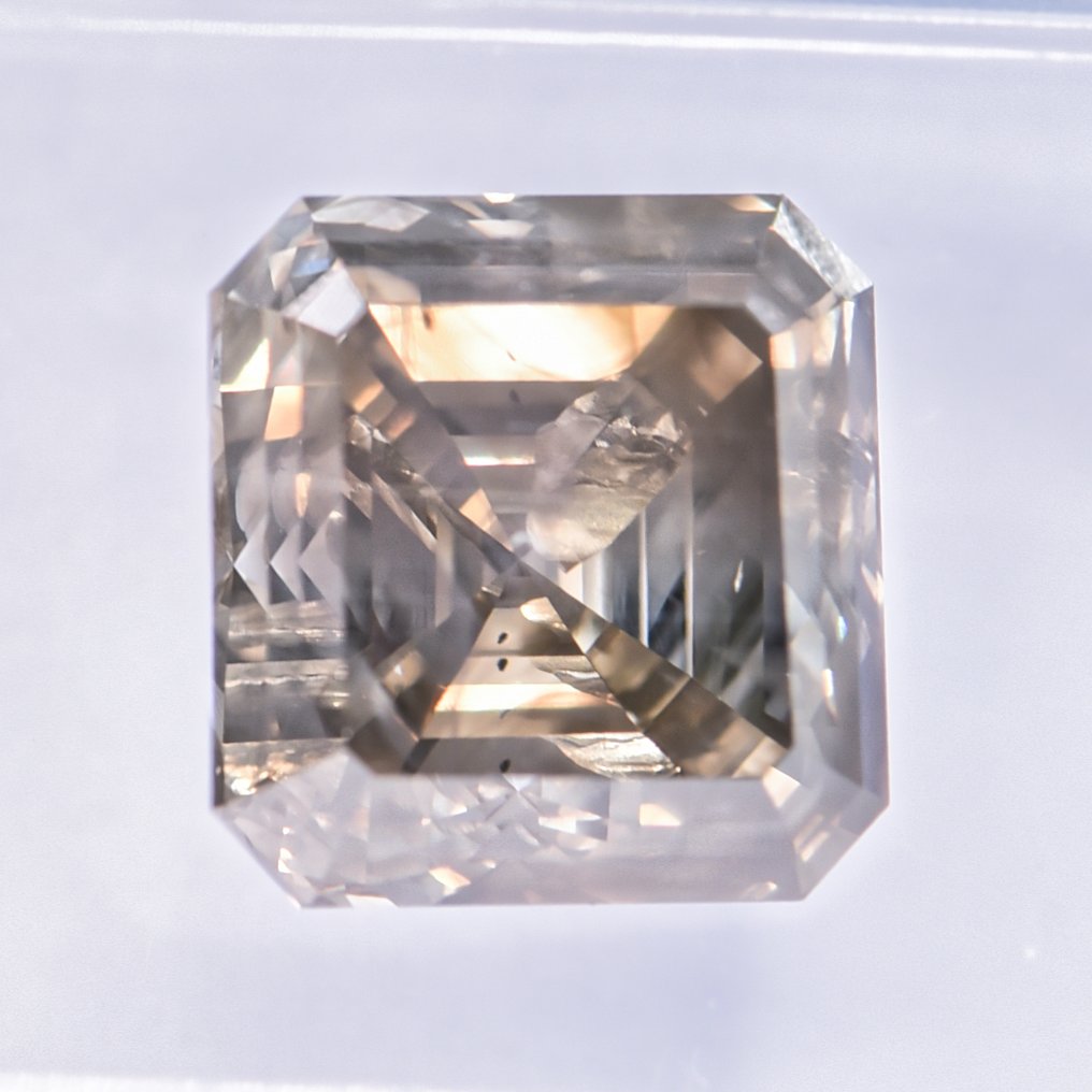 没有保留价 - 1 pcs 钻石 (天然色彩的) - 4.02 ct - 祖母绿 - Fancy deep 稍帶棕色的, 稍帶綠色的 黄色 - SI2 微内含二级 - 国际宝石研究院(IGI) - VG #1.0