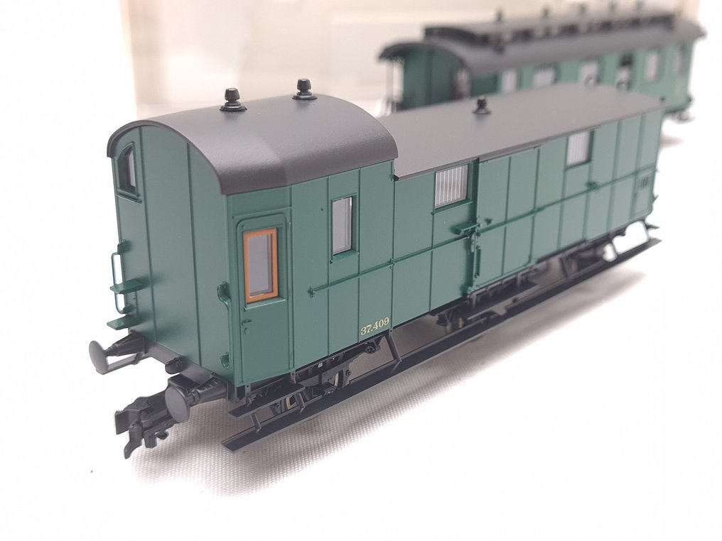 Fleischmann H0 - 905061B/935069B - Σετ επιβατικού τρένου μοντελισμού (2) - Δύο κλασικά άμαξες. - NMBS #3.2