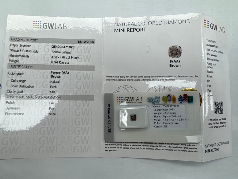 没有保留价 - 1 pcs 钻石  (天然色彩的)  - 0.54 ct - 方形 - Fancy 棕色 - SI2 微内三含级 - Gemewizard宝石实验室（GWLab） #1.0