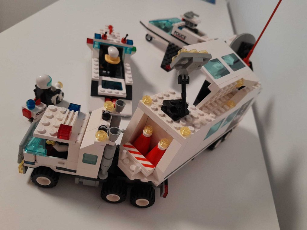 Lego Set - Classic Town - Surveillance Squad / Jet Speed Justice #4.3