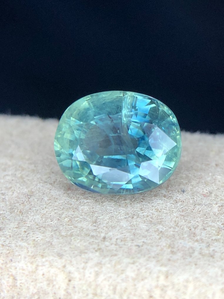 沒有保留價 - 1 pcs  藍色, 綠色 藍寶石  - 1.77 ct - 國際有色寶石協會 (ICA GemLab) - 精彩作品#69 #4.3