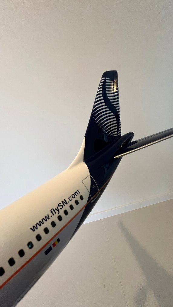 Pacific Miniatures 1:100 - Επιβατικό αεροπλάνο - Airbus A330-300 SN Brussels Airlines #2.1