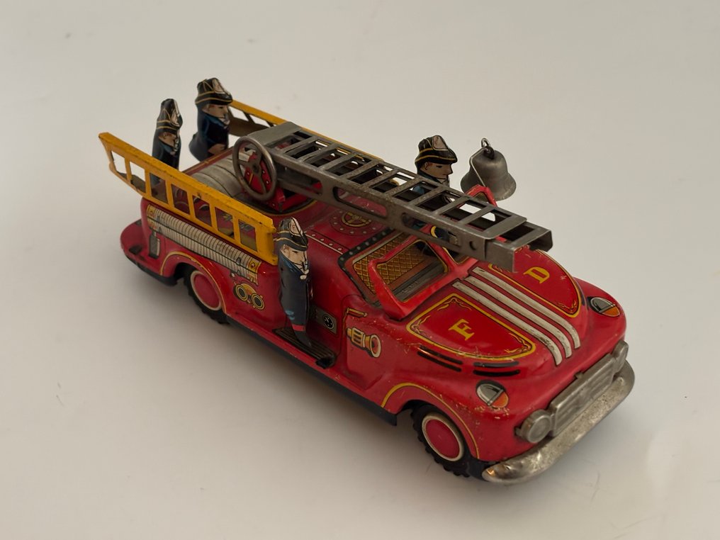 ATC - 鐵皮玩具 - Fire Truck With Ladder & Figures #3.2
