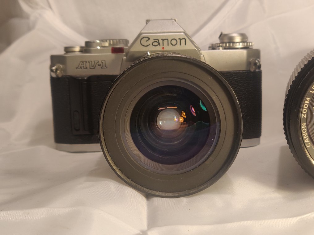 Canon AV-1 + FD 4/70–210mm + Kino Precision 35–70mm Macro zoom Cámara analógica #3.2
