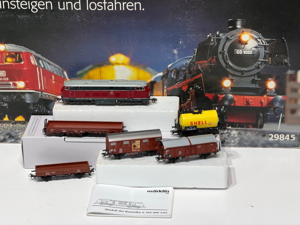 Märklin H0 - Uit set 29845 - 入門套裝 (5) - V160配备了声音系统和4节车厢。 - DB #1.0