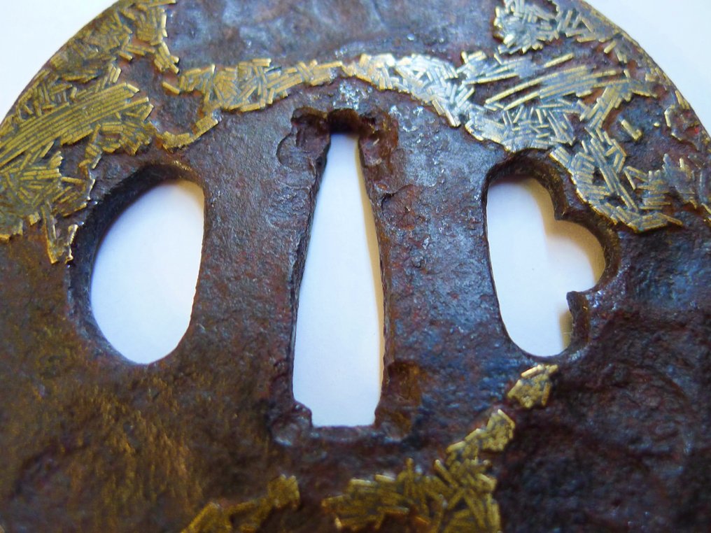 精美的黄铜镶嵌图案刀锢，附NTKK证书及盒子。 - 日本 - Edo Period (1600-1868) #4.3