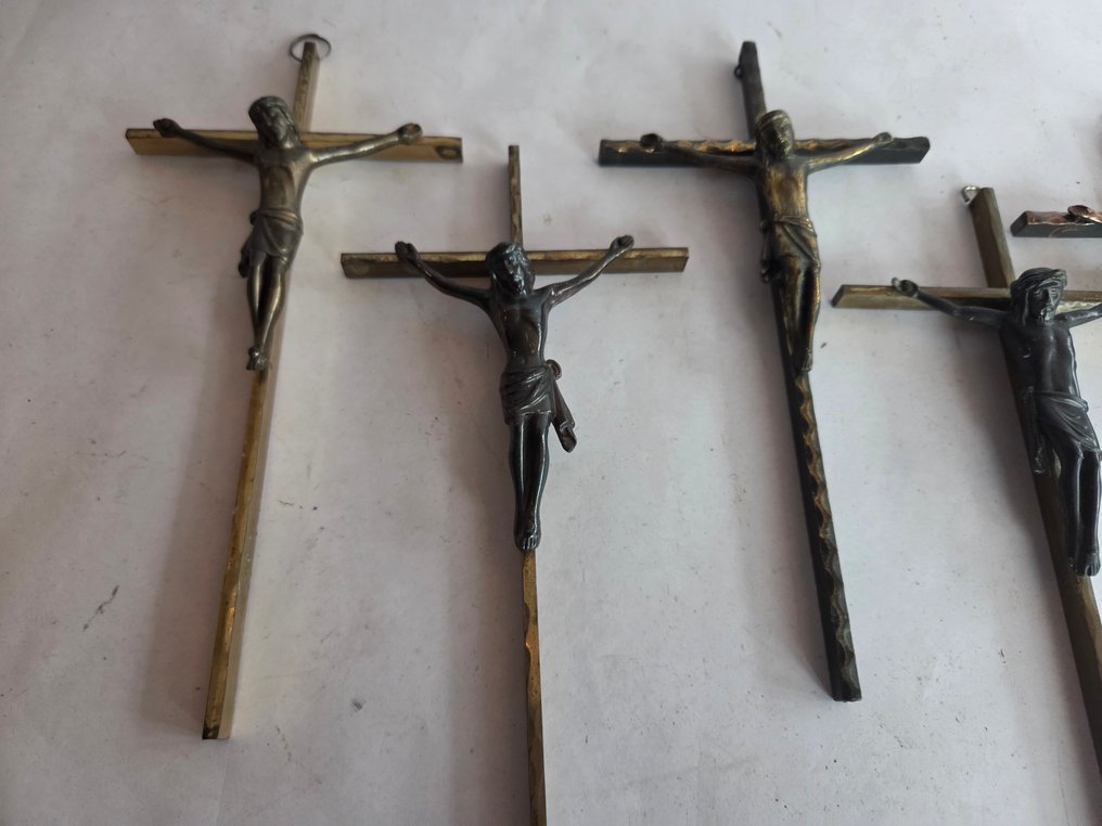  Εσταυρωμένος (9) - Κάππερ, μπάζα και σίδερο. - 1960-1970, 1950-1960 - Μεταλλικά σταυροειδή  #2.1