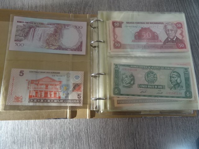 Lumea. - 107 Banknotes - Various Dates  (Fără preț de rezervă) #2.1