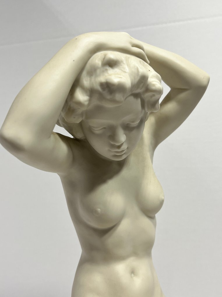 Hutschenreuther - K. Tutter - Άγαλμα, Gesigneerd beeld “Knielende vrouw” – K. Tutter - 33 cm - Πορσελάνη #1.0