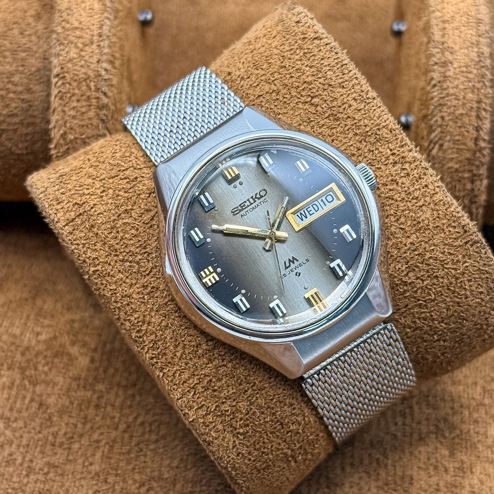 Seiko - Lord Matic "Gradient Grey Sunburst" 柔光 – Jūkō – Gentle Light - Ohne mindestpreis - 5606-7290 - Herren - 1973 #4.3