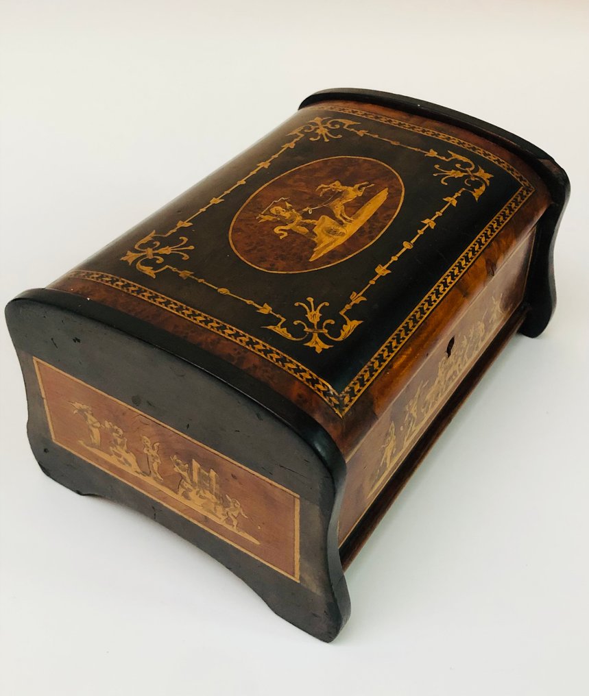 Szkatułka na biżuterię - Orzech #2.1