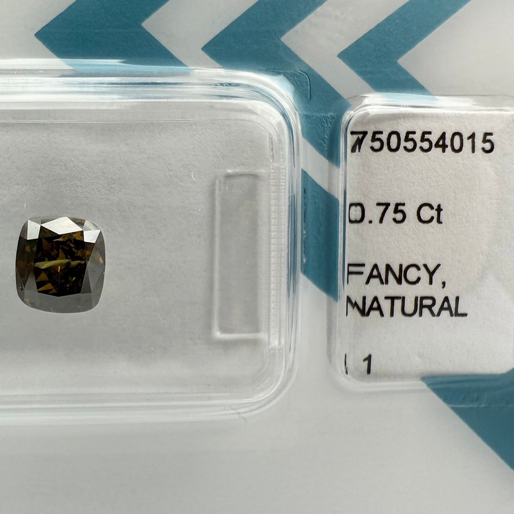 没有保留价 - 1 pcs 钻石  (天然色彩的)  - 0.75 ct - 枕形 - Fancy dark 稍帶綠色的, 棕色 黄色 - I1 内含一级 - 国际宝石研究院（IGI） #4.3