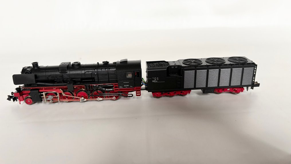 Minitrix N - 12616 - 連煤水車的蒸汽火車 (1) - BR52 具备冷凝功能的空调 - DB #1.0