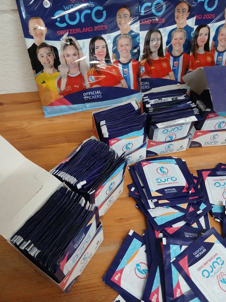 Topps Women's Euro 2025 - 3 Starterpack + 350 Sealed Pack - Parfait (P) #2.1