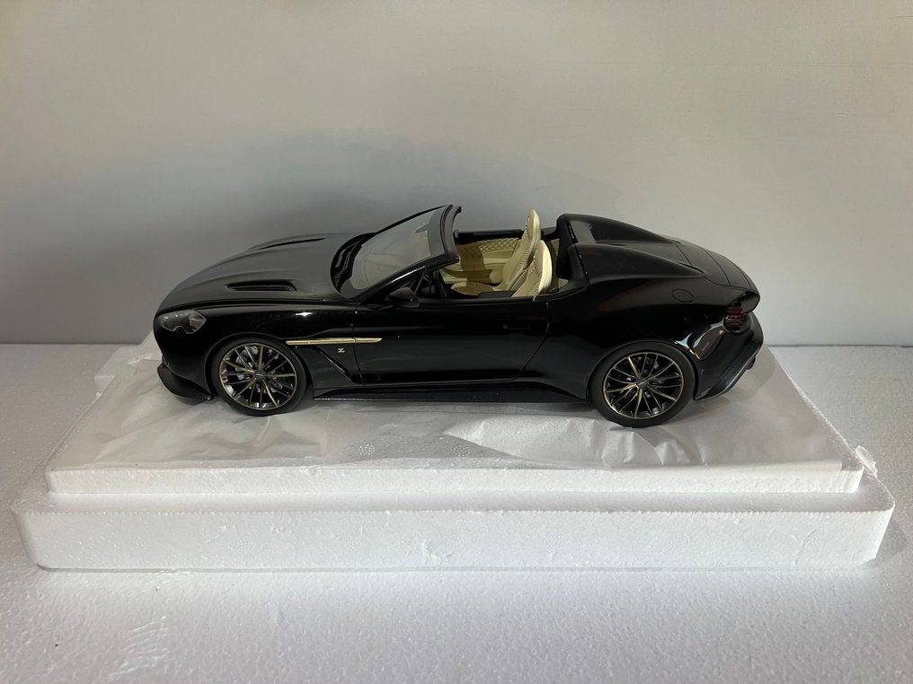 Top Speed 1:18 - Modelauto - Aston Martin Vanquish Zagato Speedster #2.1