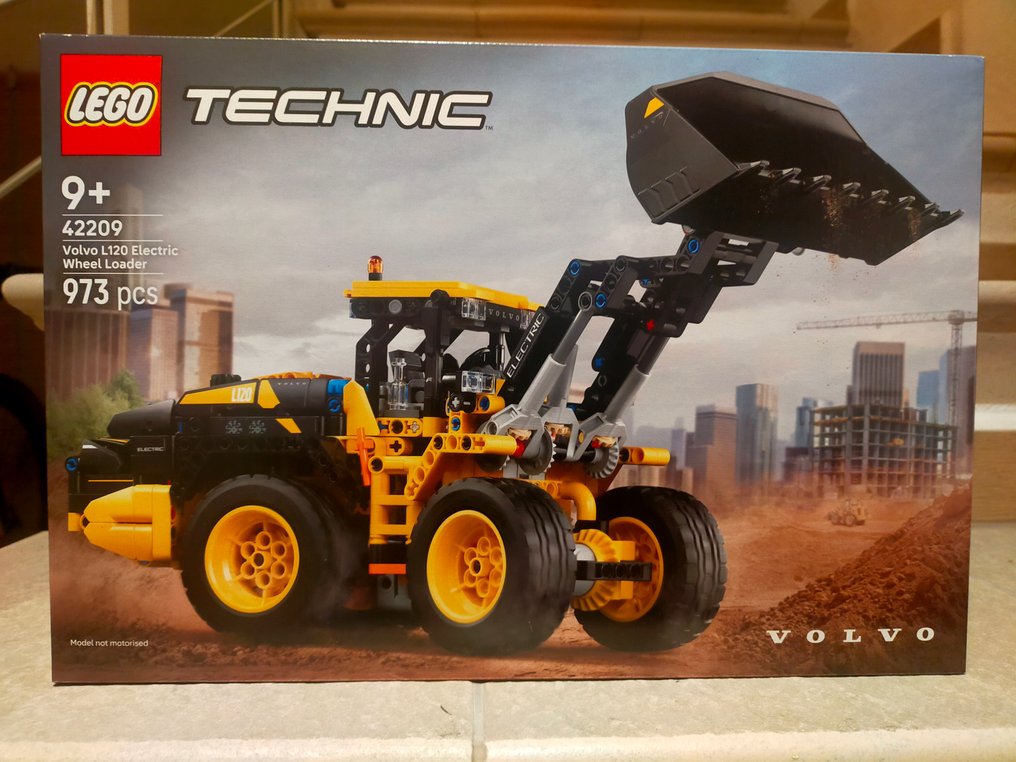 Lego Set - 42209 - Technik - Volvo L120 Electric Wheel Loader #2.1