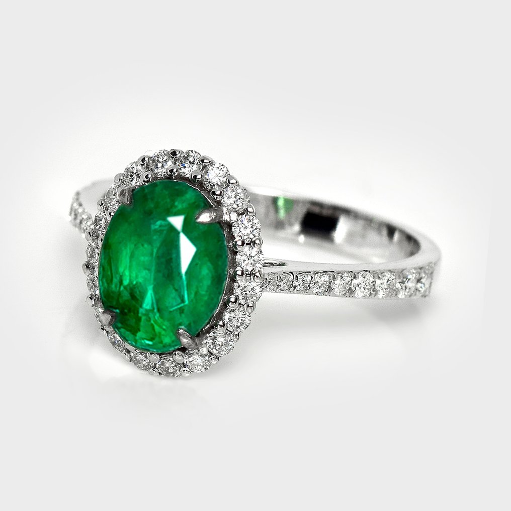 沒有保留價 - 戒指 - 14 克拉 IGI 1.81 克拉赞比亚浓郁绿色, 白金 -  2.27ct. tw. 祖母綠 - 鉆石 #2.1