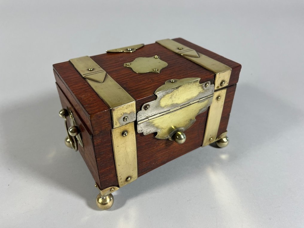 Korurasia - Puu, Messinki #1.0