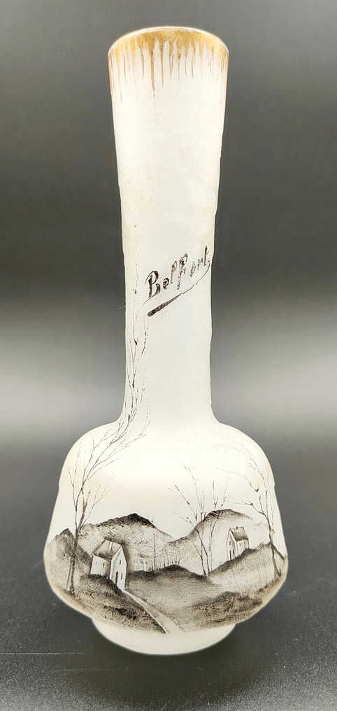 Daum, Belfort - 花瓶 -  稀有的新艺术风格单花瓶，配有灰色釉装饰，描绘一幅迷人的湖畔风景。  - 吹制玻璃 #2.1