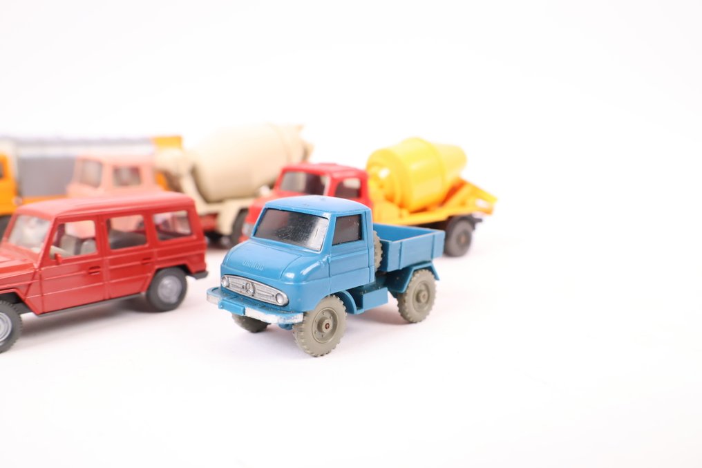 Wiking H0 - 802/677 22 - 模型火車車輛 (2) - 12辆经典车辆，包括Shell卡车 #3.2