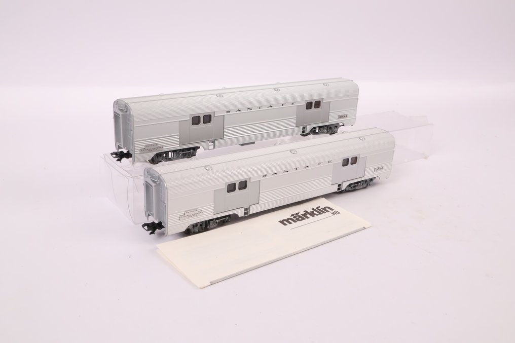 Märklin H0 - 43603 - Επιβατικό τρένο μοντελισμού (2) - Δύο αυτοκινούμενα καρότσια αποσκευών. - Santa Fe #1.0