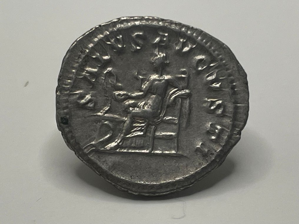 Romarriket. Maximinus Thrax (AD 235-238). Denarius Rome - SALVS AVGVSTI #4.3