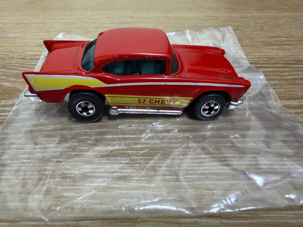 Mattel, Hot Wheels 1:64 - Model samochodu - Hot wheels minicar No.66  Chevy'57 - Made in Hong Kong #3.2