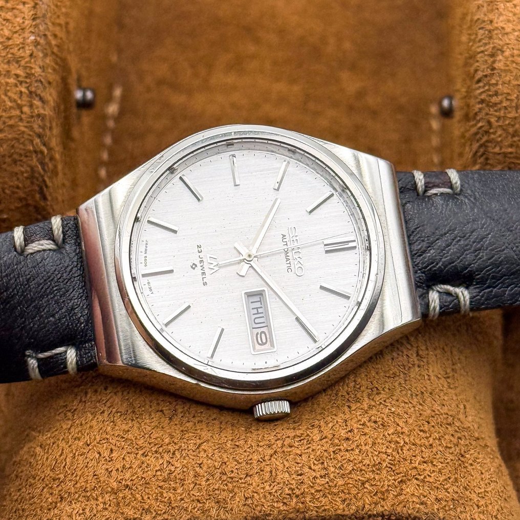 Seiko - Lord Matic [Serviced] "Linen dial" 結光 (Kekkō) – Connected Light - Ingen reservasjonspris - 5606-8090 - Herre - 1975 #1.0