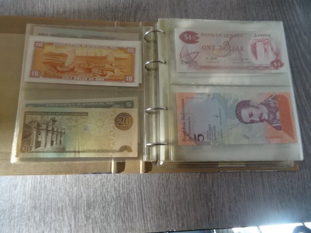 Lumea. - 107 Banknotes - Various Dates  (Fără preț de rezervă) #4.3